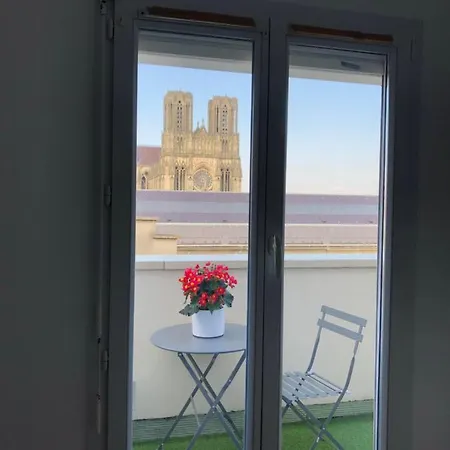 Cosy Vue Cathedrale