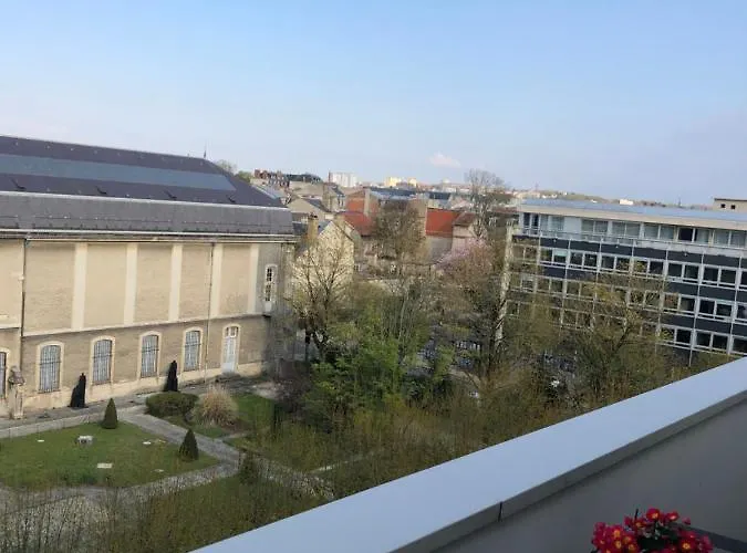 Cosy Vue Cathedrale Apartment *